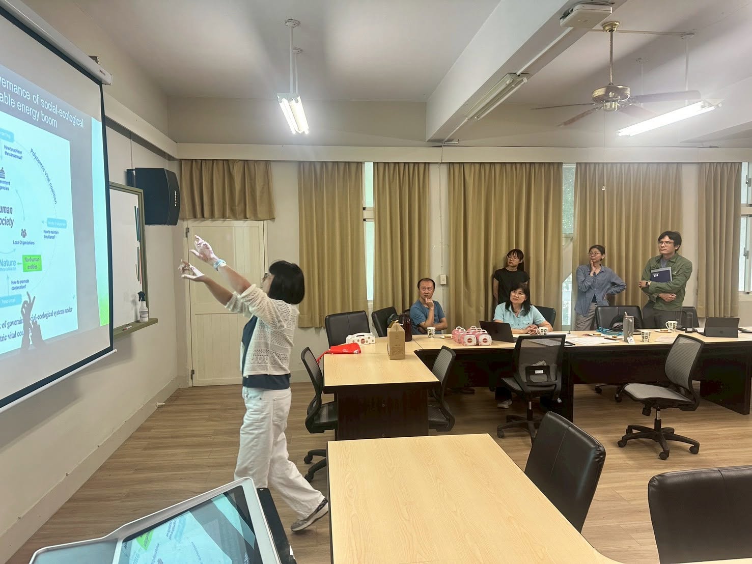 宋郁玲特聘教授分享彰化海岸社會生態系統研究成果
