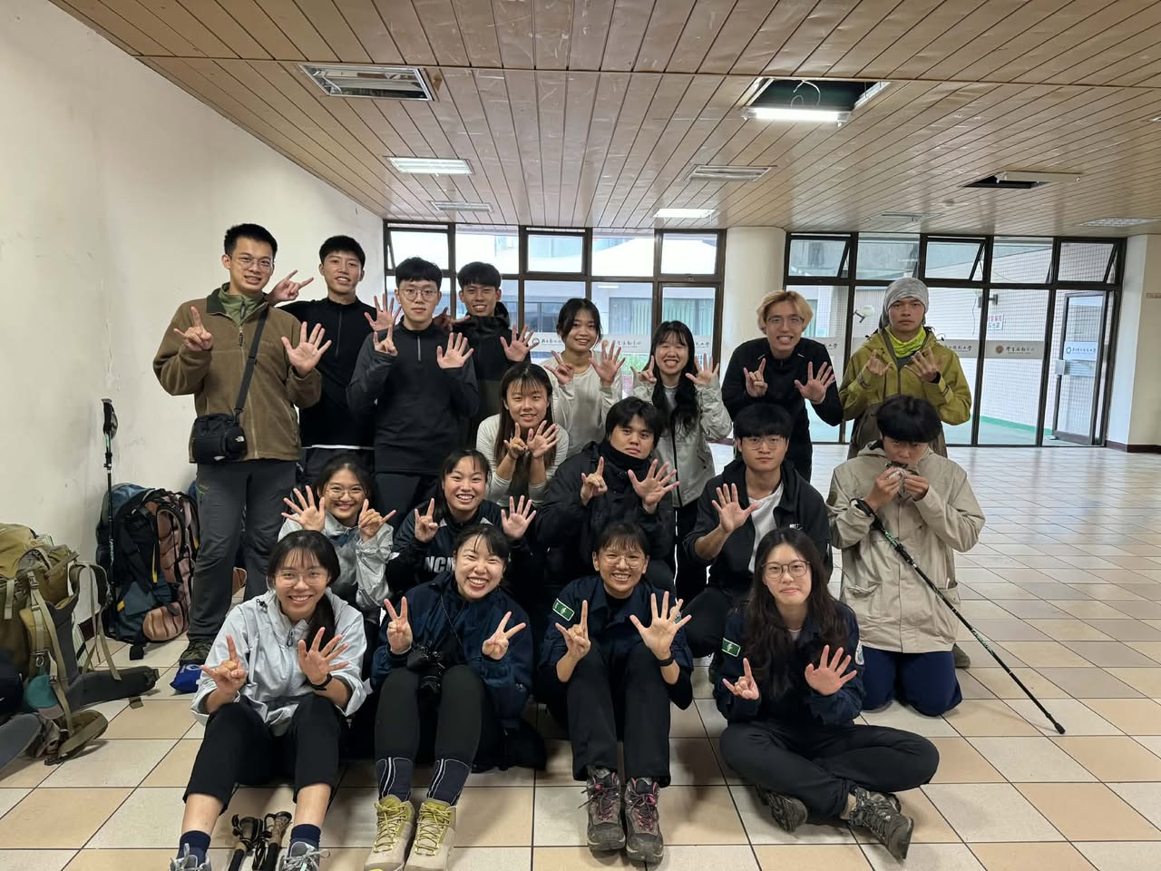 【畢業登山】115 級大四畢業登山隊出發，挑戰台灣第二高峰雪山